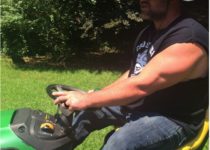 Worker wearing silicone wedding ring